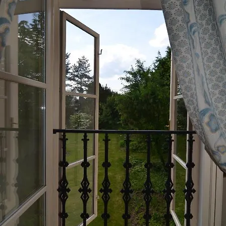 Zamek Trnova 4*