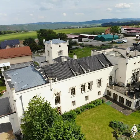 Zamek Trnova Hotel Jíloviště