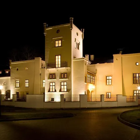 Zamek Trnova Hotel Jiloviste